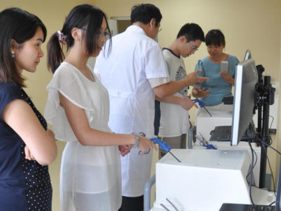 学临床医学的女生多吗 女生学临床好就业吗